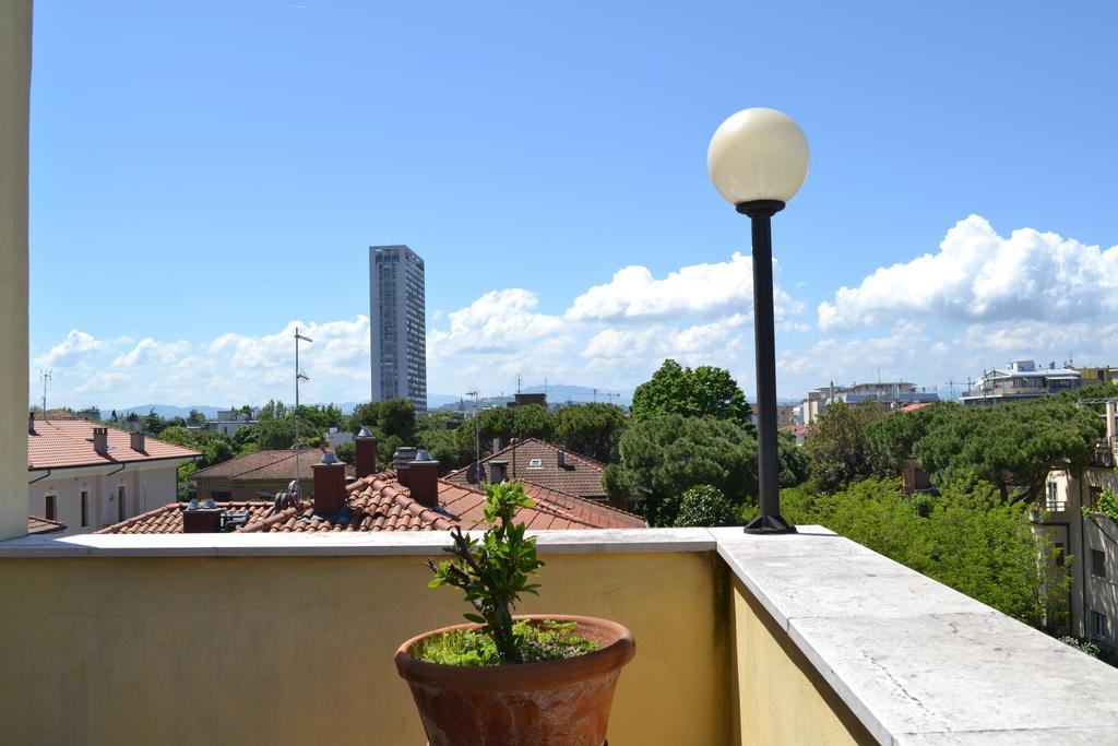 Hotel Parco Fellini Rimini Exterior foto